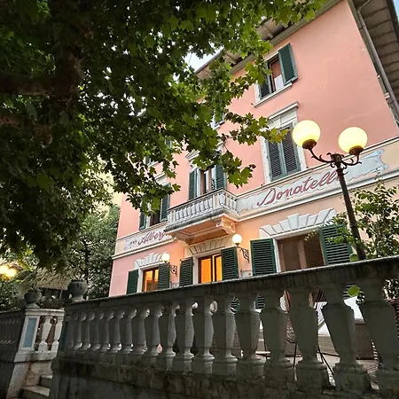 Casa Donatello Szálloda Montecatini Terme